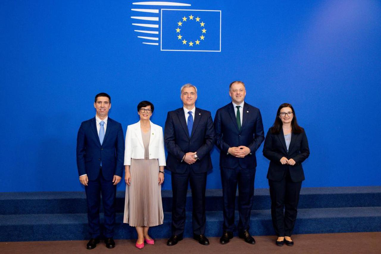 „Zi istorică pentru extinderea europeană”: R. Moldova a deschis oficial Clusterul 6 „Relații externe” în negocierile de aderare la UE