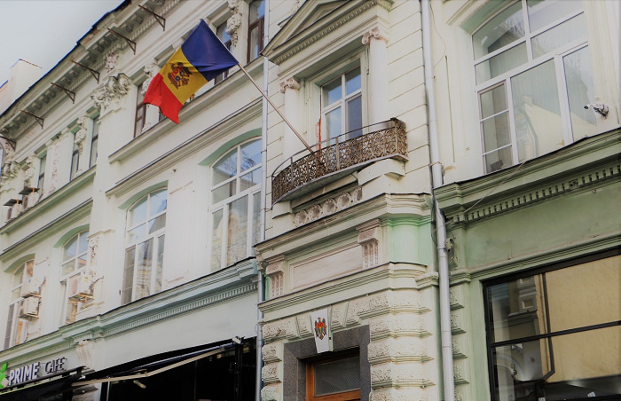 Ambasada R. Moldova în Rusia suspendă serviciile de stare civilă în luna august 