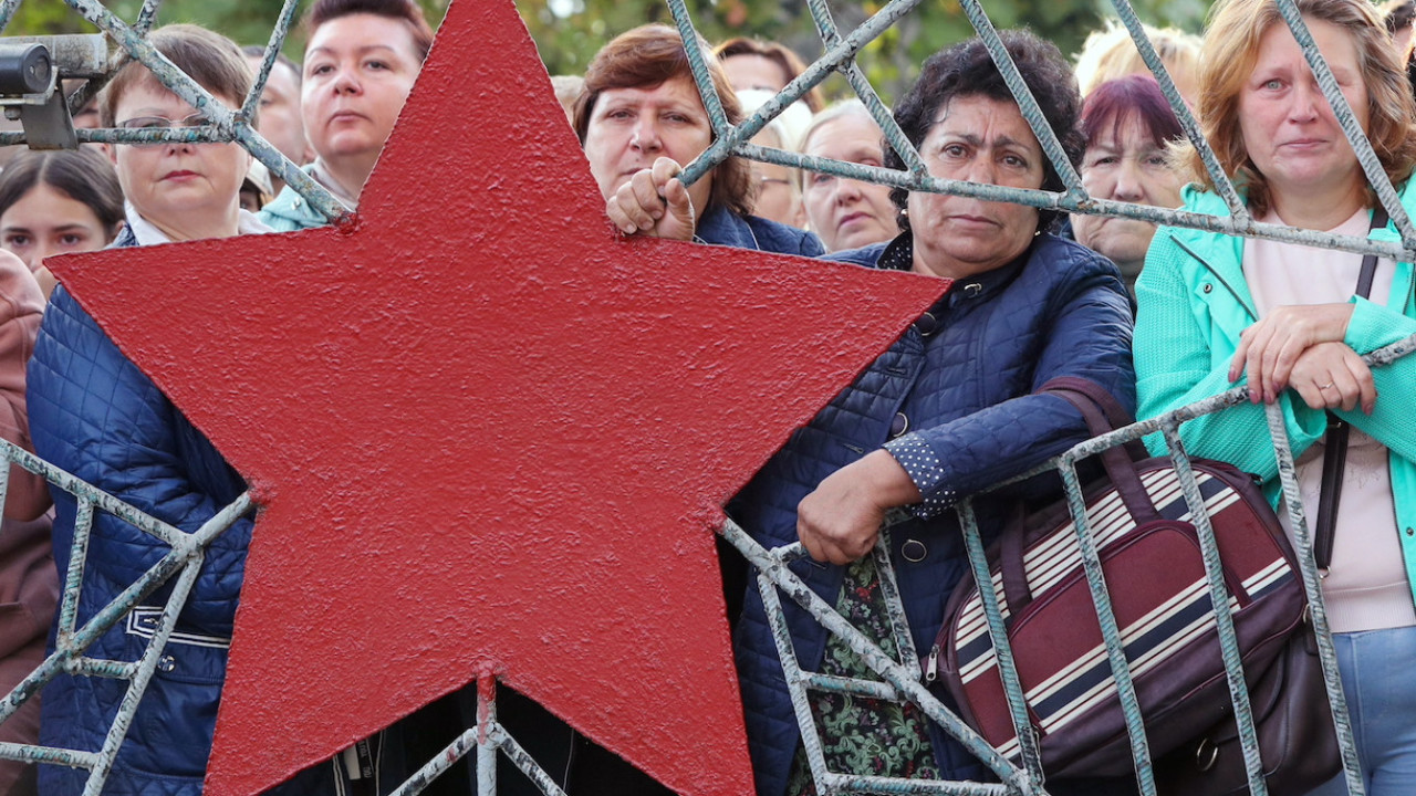 Ponderea rușilor care susțin continuarea războiului a scăzut la un minim istoric de 27%