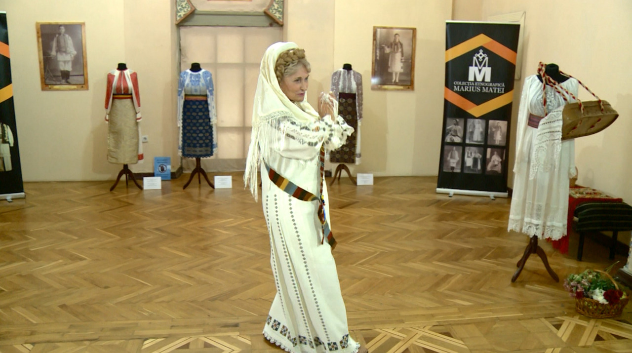 Costume și podoabe din Banat, prezentate la Muzeul Național de Etnografie și Istorie Naturală