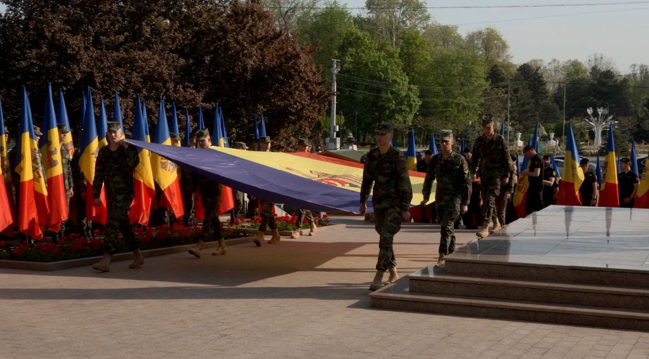 Militarii și polițiștii fac ultimele pregătiri pentru solemnitățile prilejuite de Ziua Drapelului