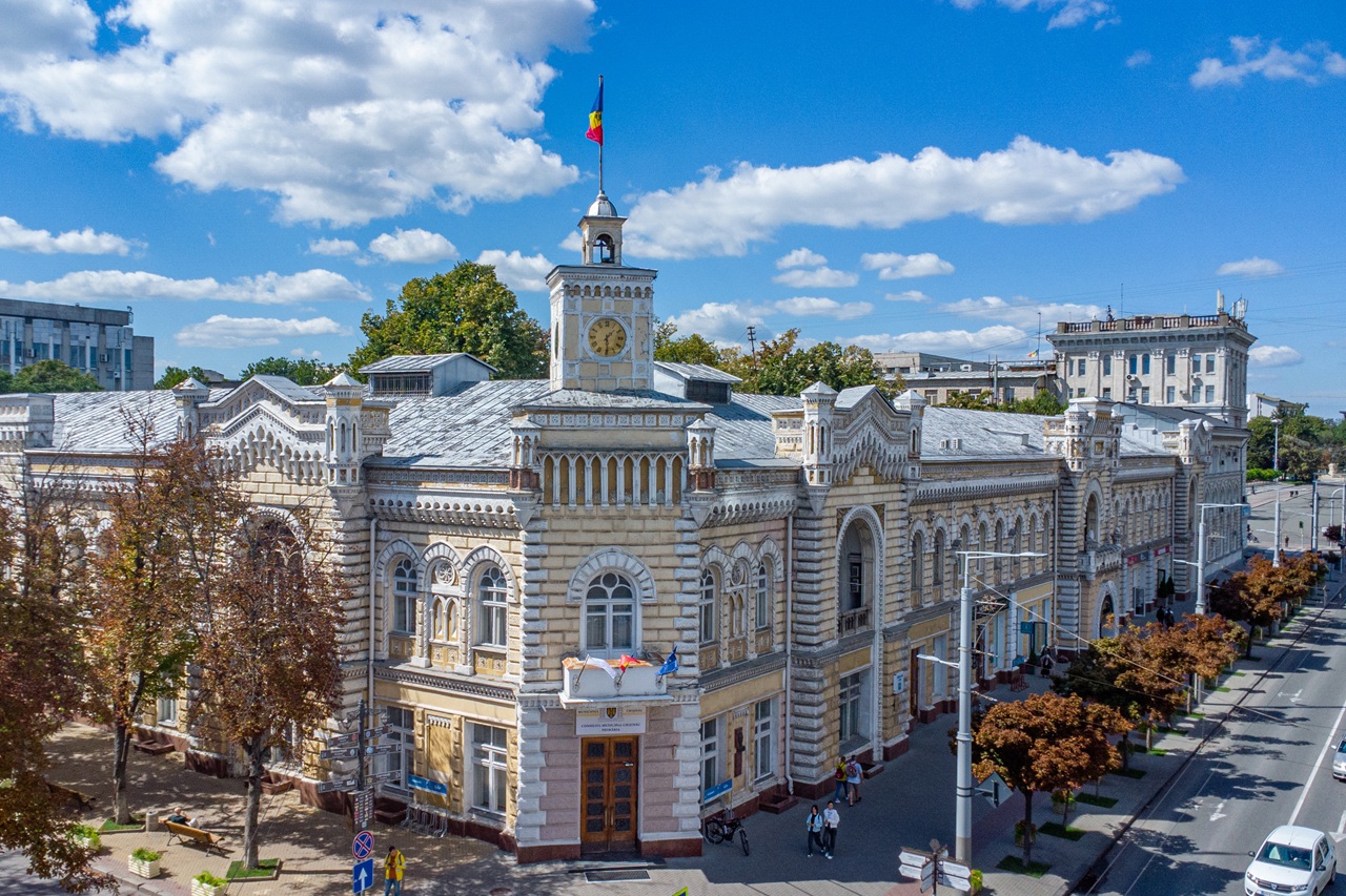 Disputele privind bugetul capitalei continuă. Consilierii PAS acuză un buget „anti-social”, Ceban acceptă discuțiile 