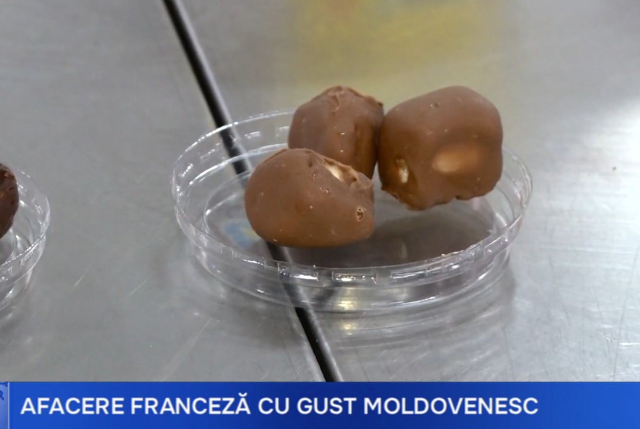Francezul care îndulcește Parisul cu fructe moldovenești învelite în ciocolată