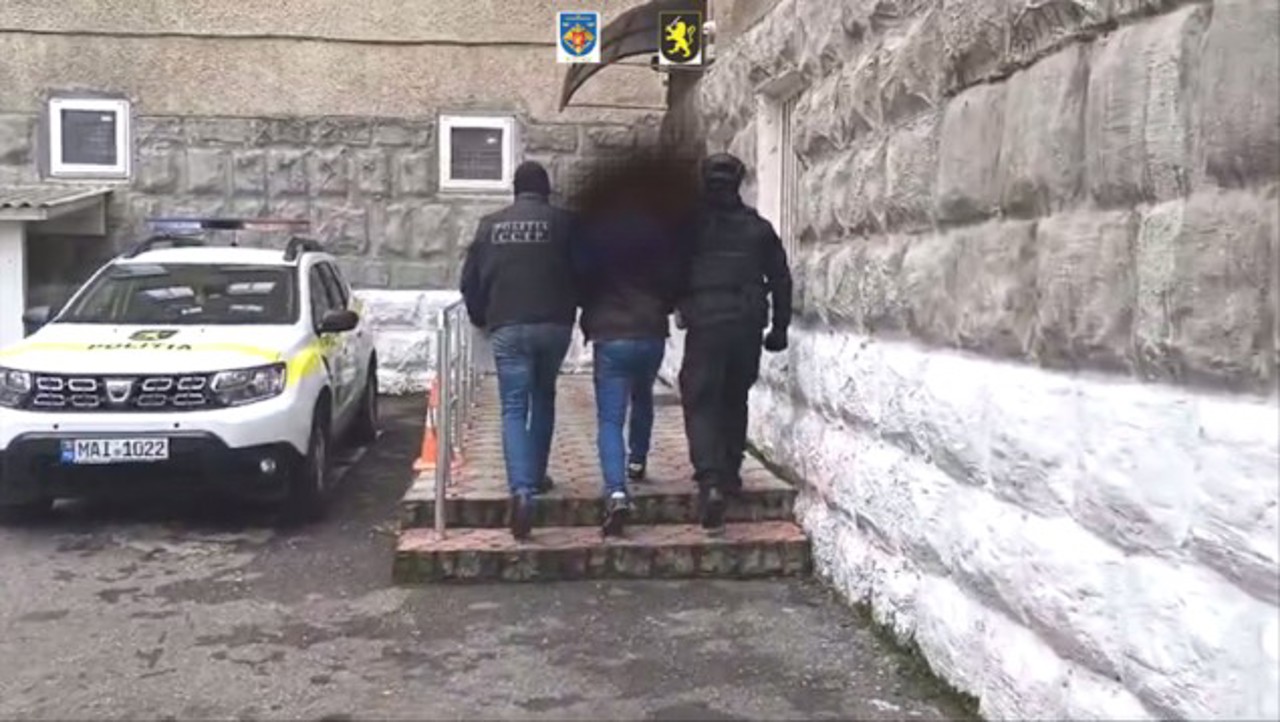 Un taximetrist va ajunge pe banca acuzaților pentru exploatarea sexuală a opt minore