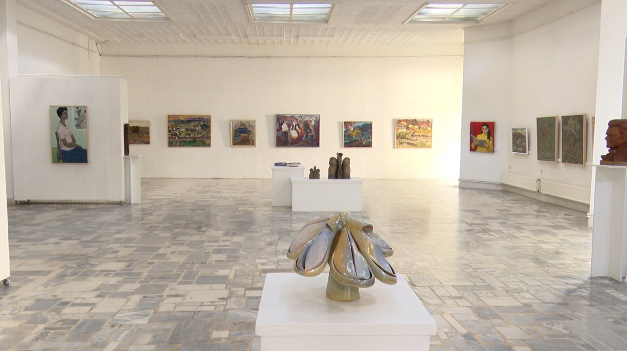 Restored Soviet-era Moldovan art revealed in Chisinau