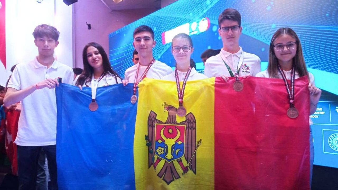 Argint și bronz pentru R. Moldova, la olimpiada de matematică din Turcia. Povestea elevilor care au dus faima țării