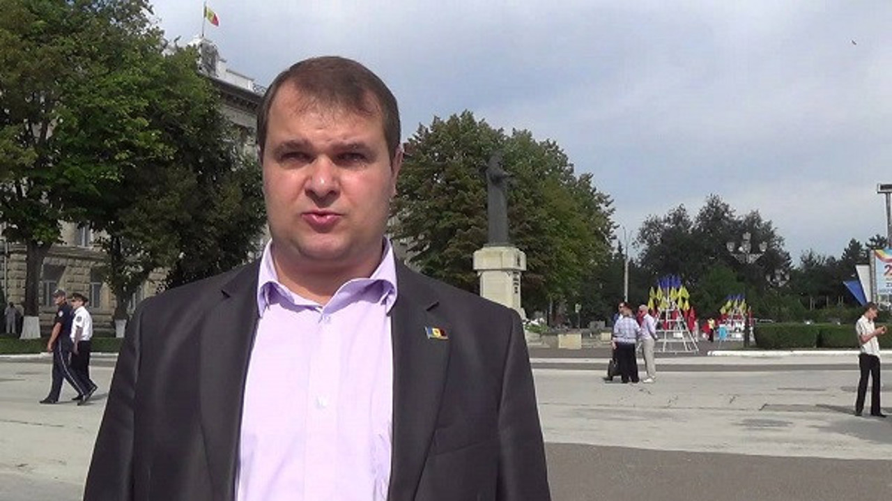 Deputatul Alexandr Nesterovschi va sta încă 30 de zile în arest la domiciliu