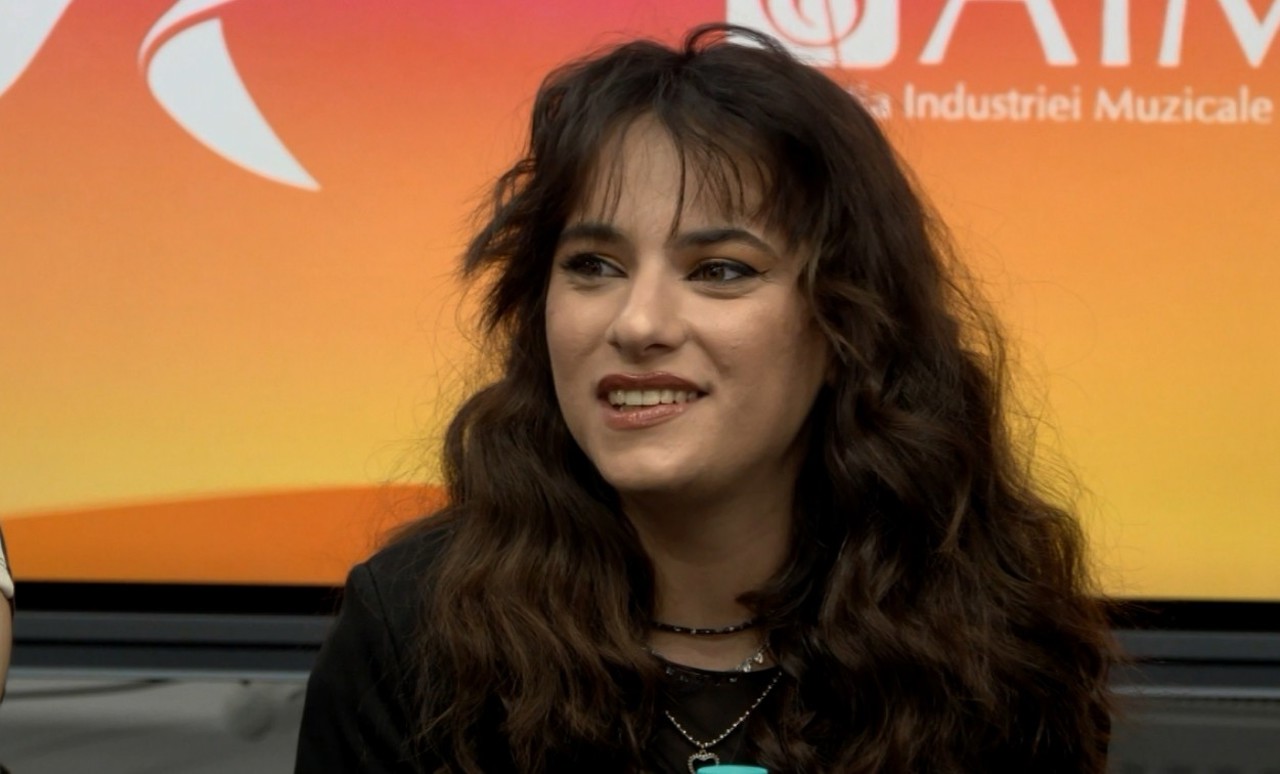 Romania’s Eurovision representative visits Chișinău, discusses collaborations with artists from the Republic of Moldova