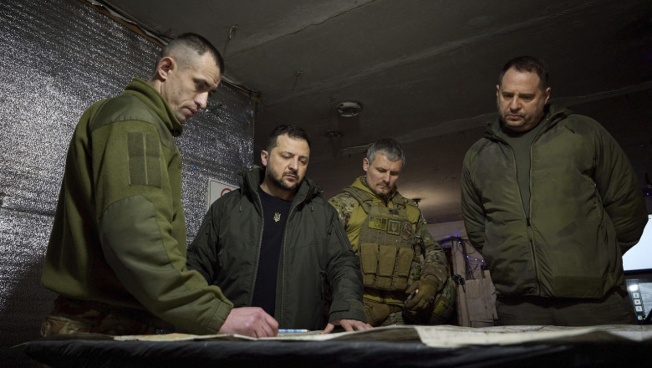 Zelenski anunță că înaintarea Rusiei în estul Ucrainei „a fost oprită”  