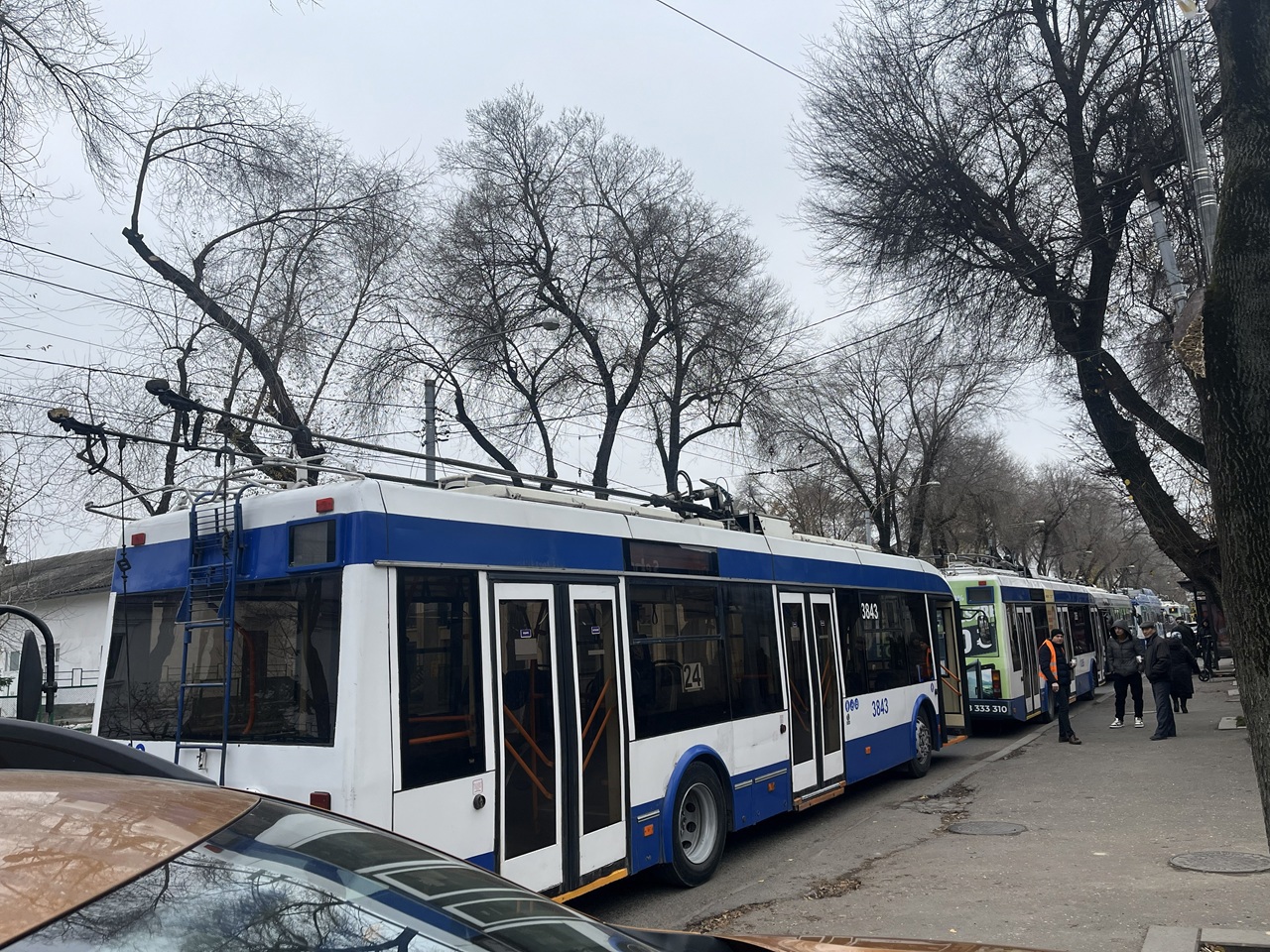 Circulația troleibuzelor, reluată în sectorul Telecentru al capitalei. Sunt întârzieri de peste 30 de minute 