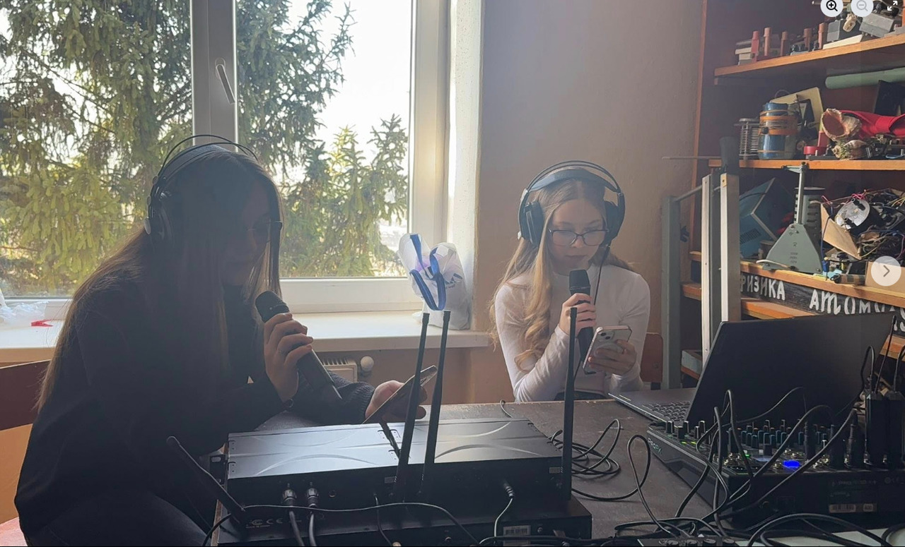Criuleni: Elevii liceului din Cruglic și-au lansat propriul post de radio școlar