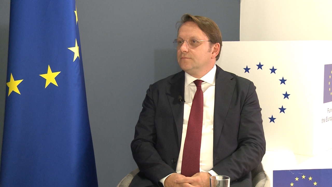 Interviu ÎN CONTEXT // Oliver Varhelyi: Integrare treptată în UE și negocieri în paralel