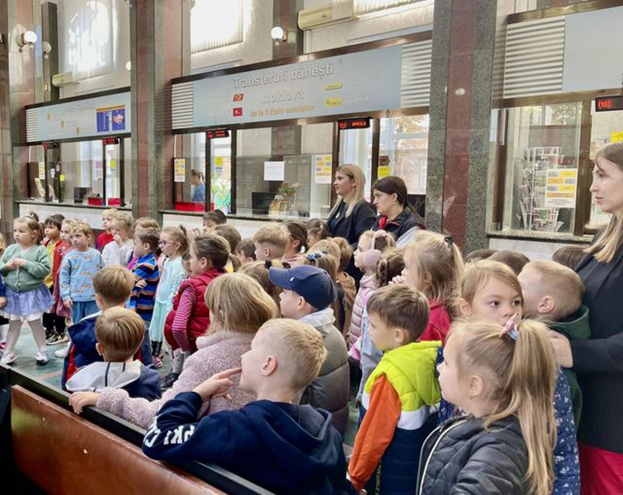 De 30 de ani, de când există, „Poșta Moldovei” livrează emoții