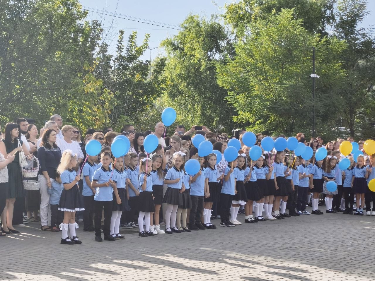 Anul școlar 2026–2027: Cu 2.500 de elevi mai puțini în clasa I, dar un record de profesori de Matematică angajați în sistem