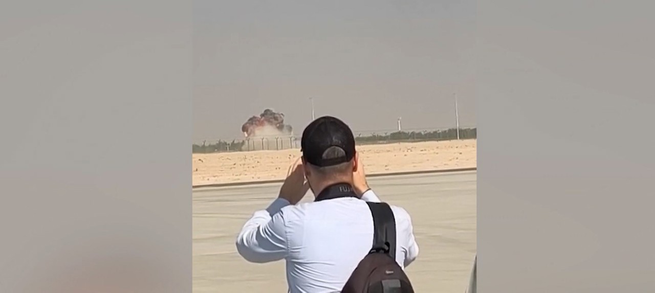 На авиашоу в Дубае разбился индийский истребитель 