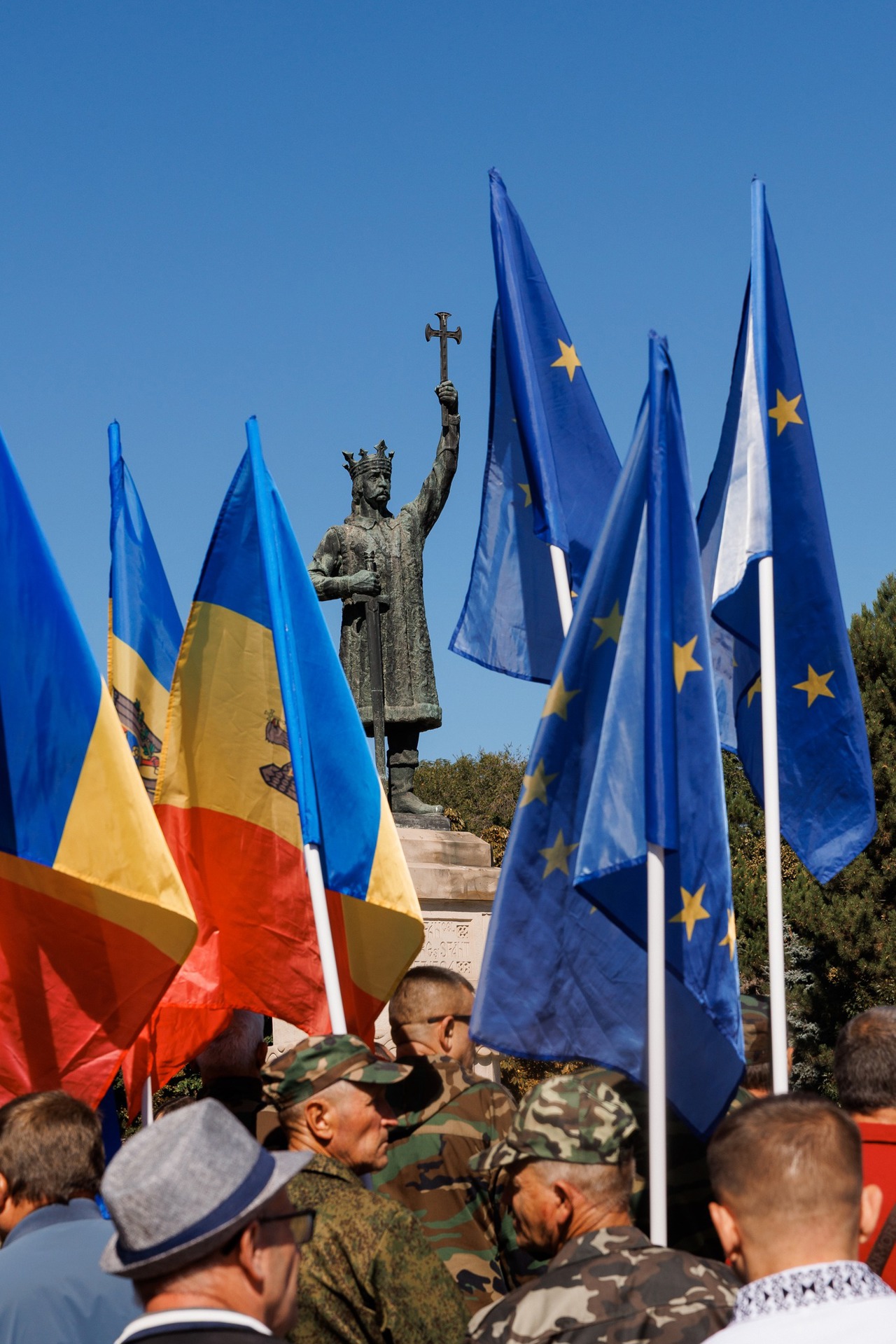 Flori, recunoștință și unitate la Chișinău, de Ziua Independenței: „Să iubim țara noastră cu toată puterea și să o protejăm în fiecare zi”