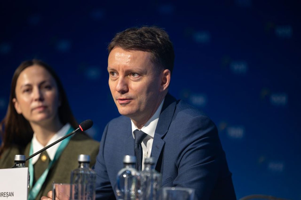 Congresul PPE la București // Manifestul care cere aderarea cât mai rapidă a României la Schengen a fost adoptat în unanimitate