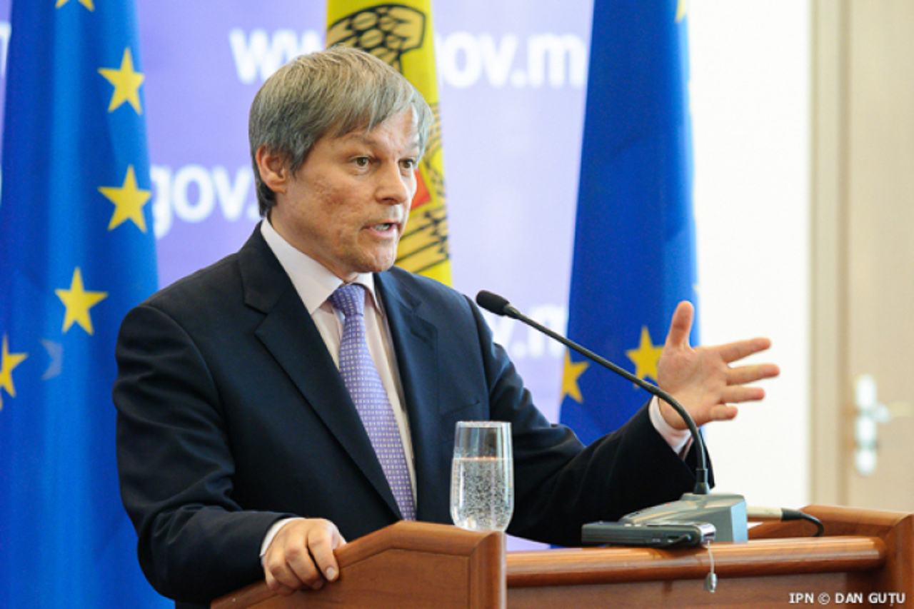 Europarlamentarul Dacian Cioloș, așteptat în R. Moldova. Pe agendă – întrevedere cu premierul Dorin Recean și discuții cu studenții 