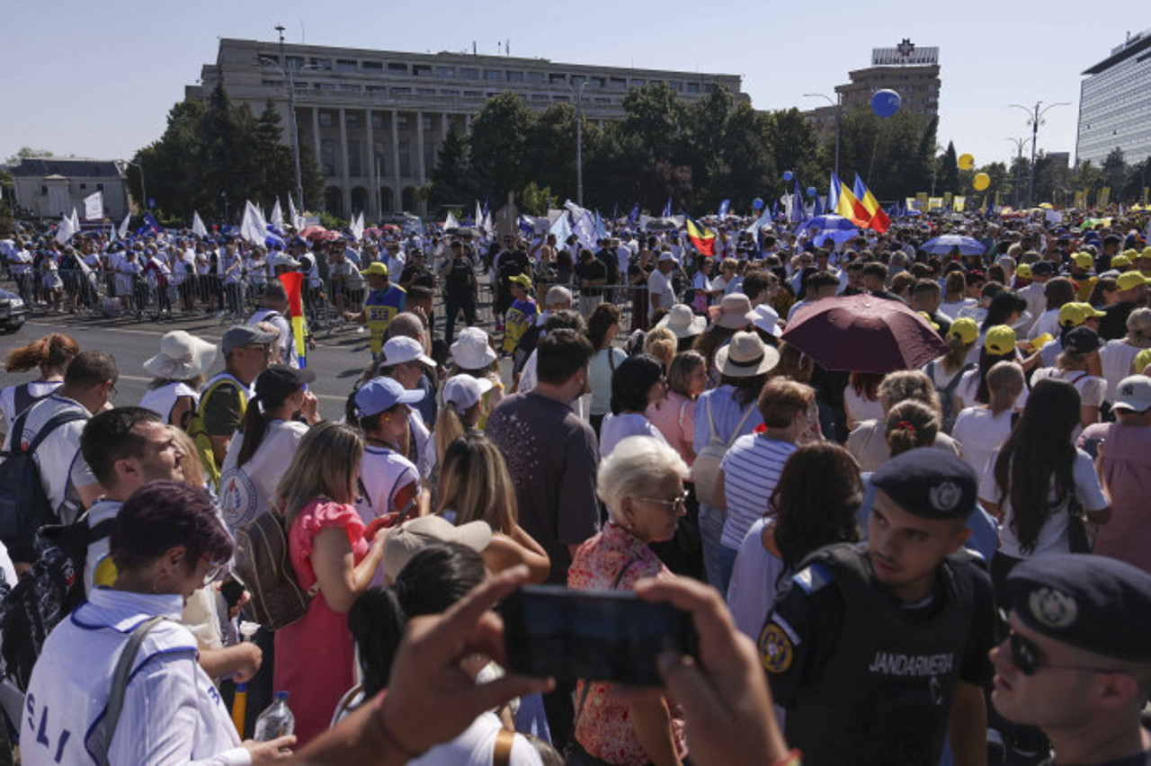 Proteste masive în România la început de an școlar