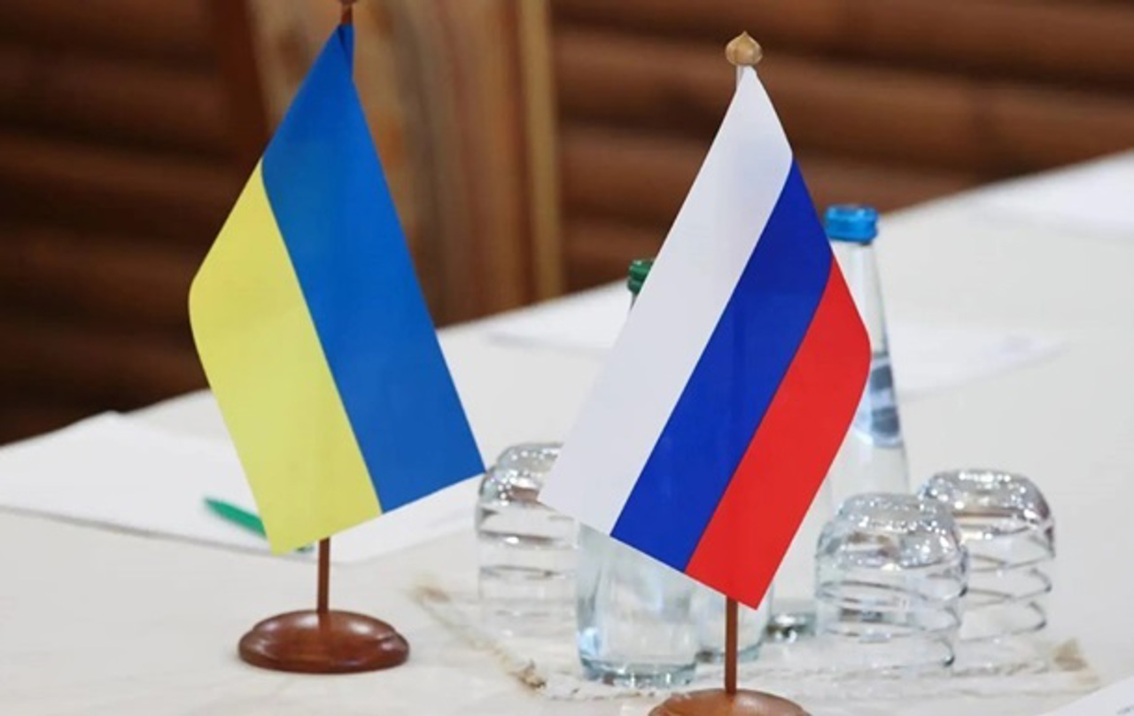 Делегация РФ прибыла в Стамбул на переговоры с Украиной