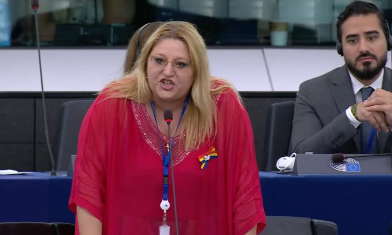 EP waives Șoșoacă's immunity