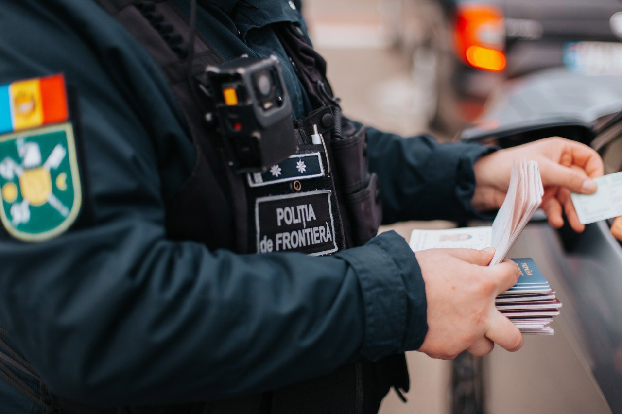 Leușeni customs crowded; travelers are urged to cross through other customs posts