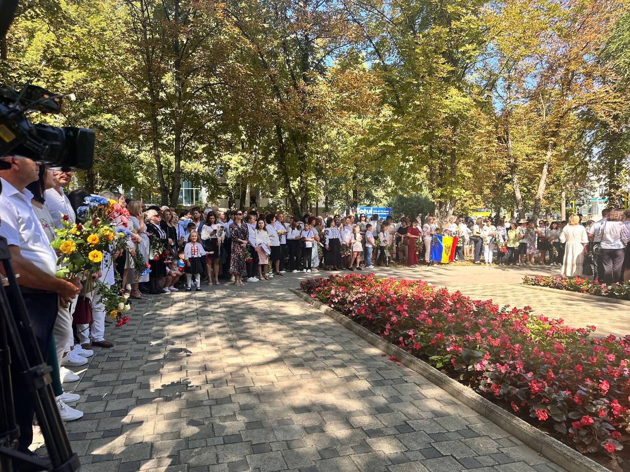 Poezii și cântece patriotice au răsunat la Strășeni cu prilejul Zilei Limbii Române 