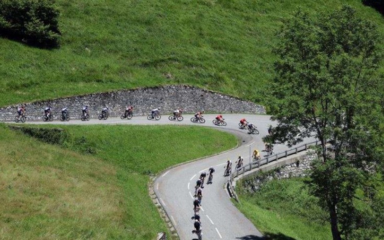 Covid restrictions brought back at Tour De France