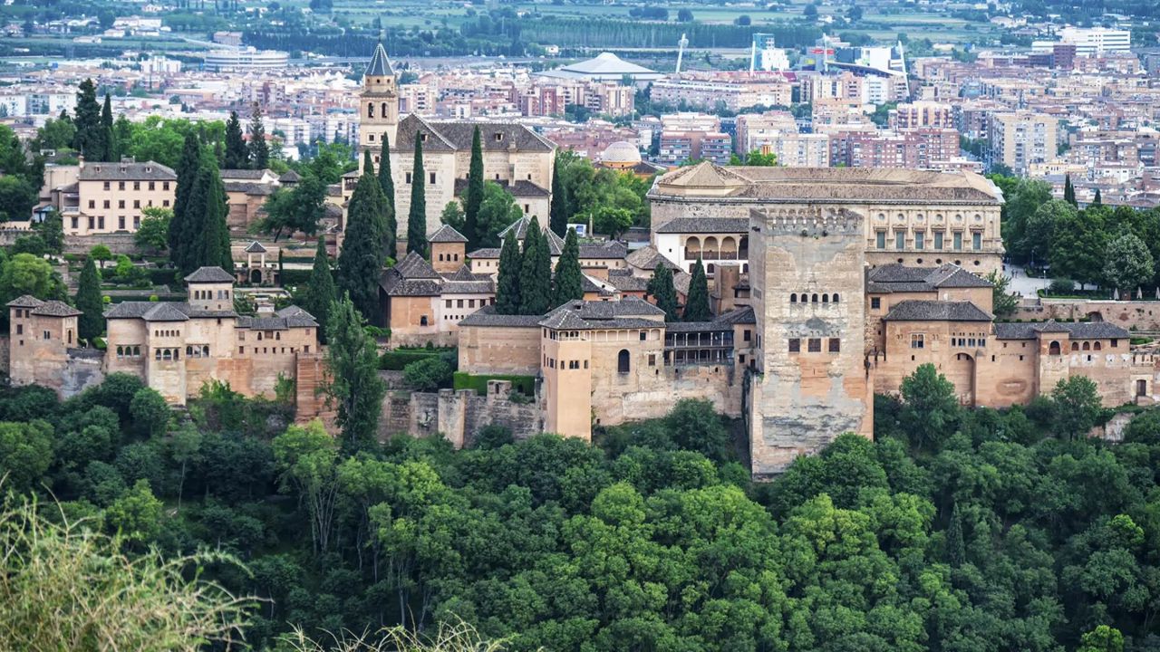 European Political Community Summit begins in Granada: The enlargement of the European Union, under discussion