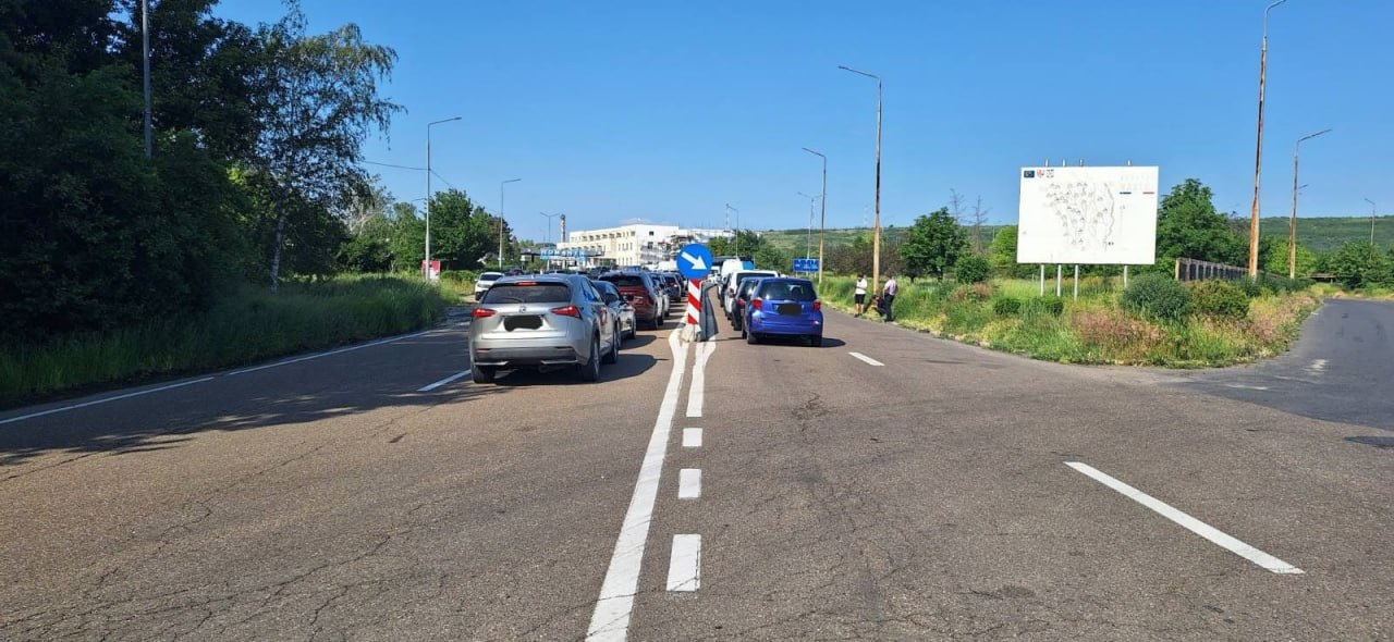 Flux mare de traversări la frontiera moldo-română