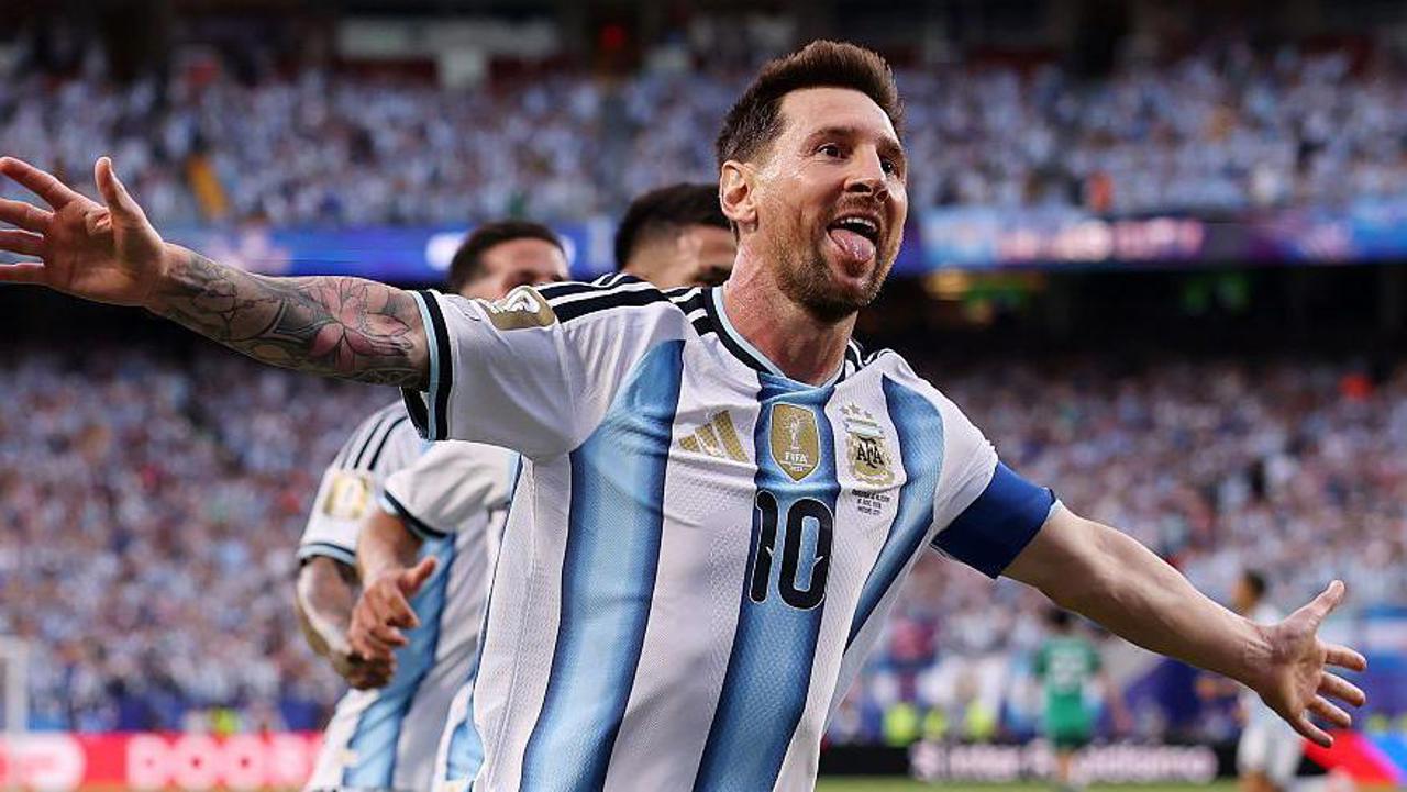 Lionel Messi, debut fabulos la Cupa Mondială! Starul argentinian a reușit hat-trick-ul în partida cu Algeria și a doborât câteva recorduri