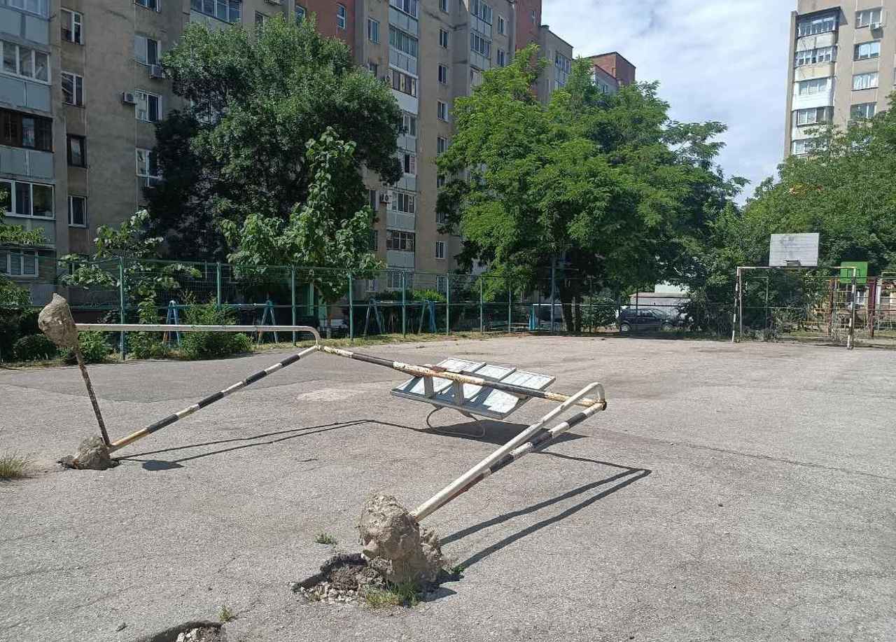 В Тирасполе на подростка упали футбольные ворота: с серьезными травмами он доставлен в больницу