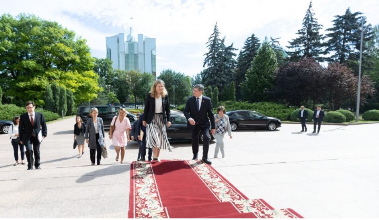 The Memorandum of Understanding between the Parliament of the Republic of Moldova and the French Legislature was signed in Chisinau.  What are the provisions of the document