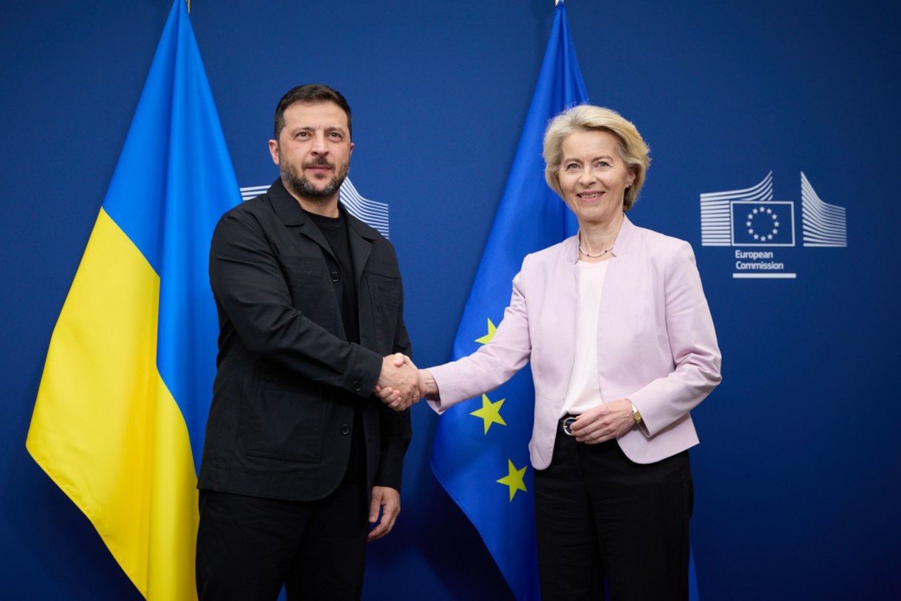 Ucraina primește 3.47 miliarde de euro de la UE pentru drone, rachete și avioane de luptă Gripen