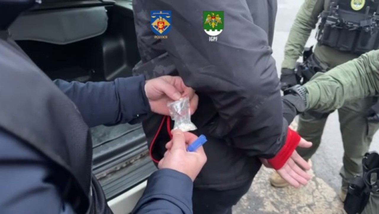 1.2 million lei worth of drugs from Poland: two moldovans suspected