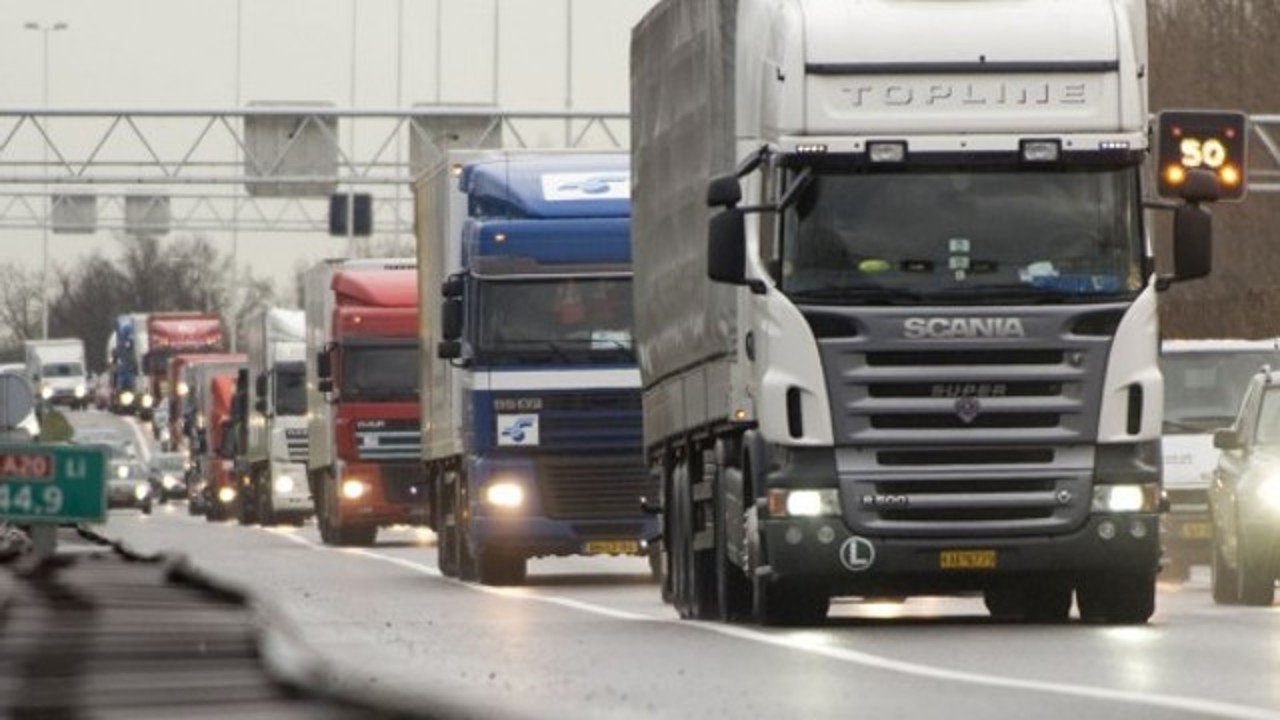 Proteste ale șoferilor de TIR-uri: Transportul rutier de marfă către UE prin Balcanii de Vest, paralizat cel puțin o săptămână