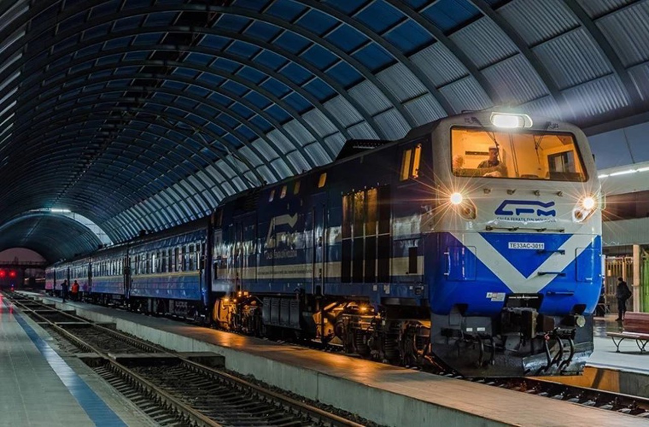 Trenul Chișinău-București a ajuns cu o întârziere de peste patru ore la destinație. Explicațiile CFM