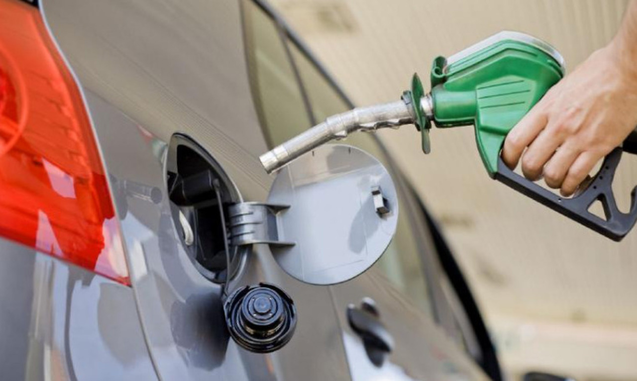 Prețul motorinei și benzinei se apropie de 30 de lei per litru