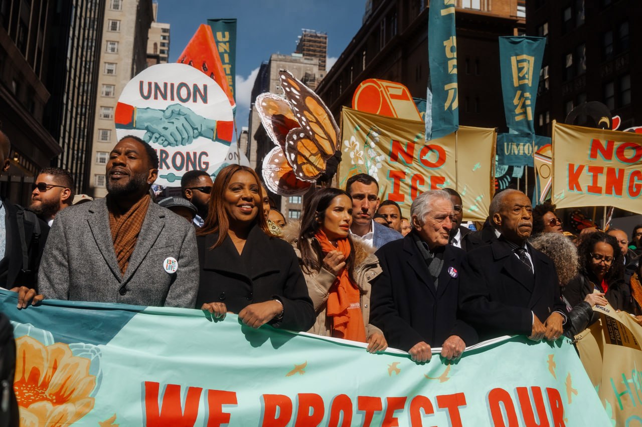 В США прошла третья волна протестов против политики Трампа