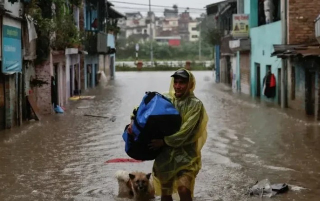 Наводнения и оползни в Непале: погибли минимум 50 человек 