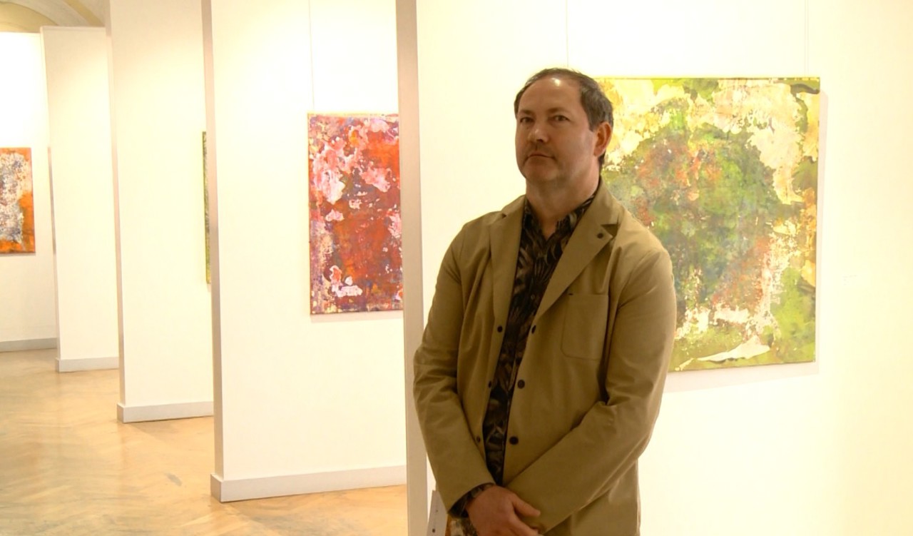 „Dialoguri directe”, expoziția artistului plastic leton Māris Čačka poate fi văzută la Muzeul Național de Artă