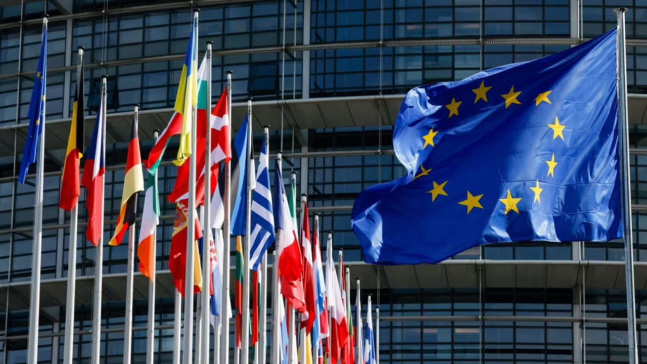 UE condamnă atacurile Iranului asupra Bahrainului și cere respectarea acordului cu SUA