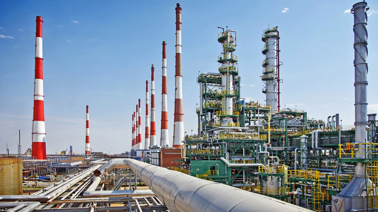 Ucraina anunță lovirea Uzinei de Procesare a Gazelor din Astrahan, obiectiv strategic al Rusiei