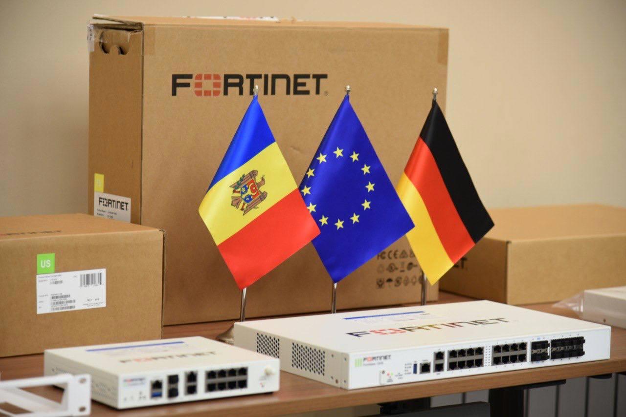 National Police receive €1.3 million in cybersecurity equipment from Germany