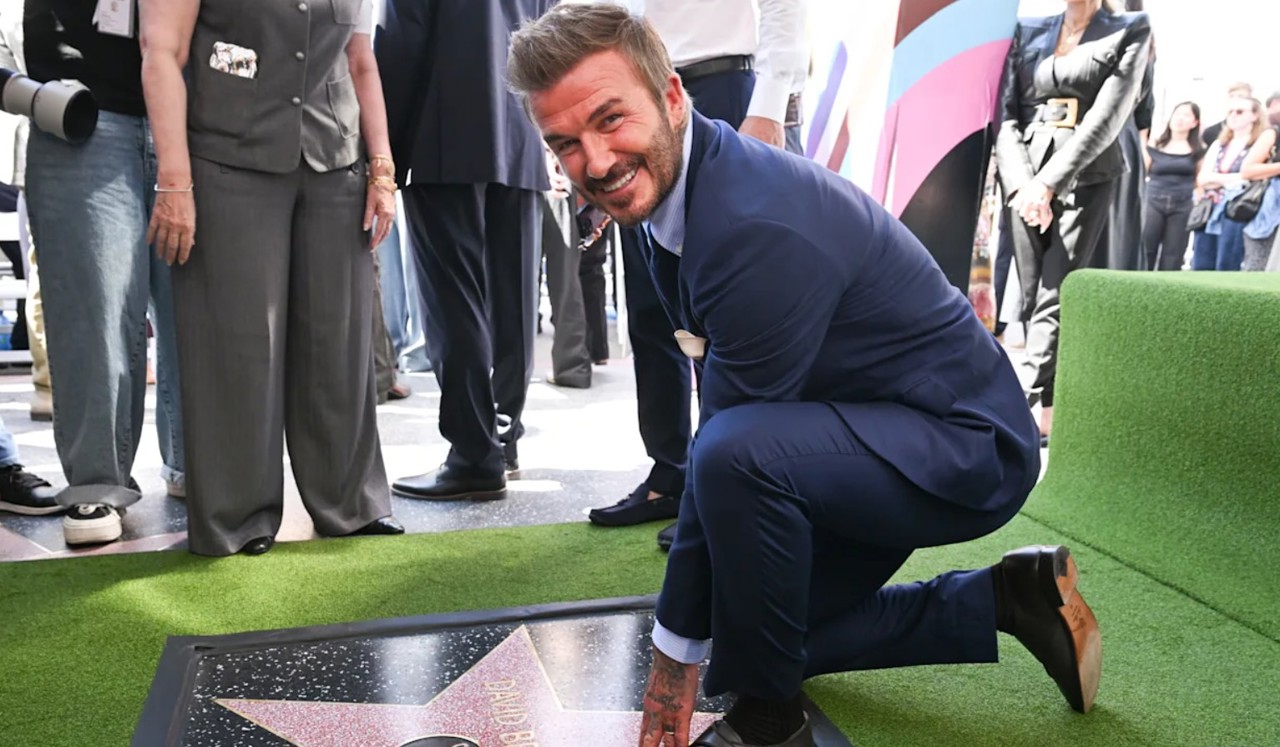Legendarul David Beckham a fost onorat cu o stea pe Aleea Celebrităților din Hollywood.