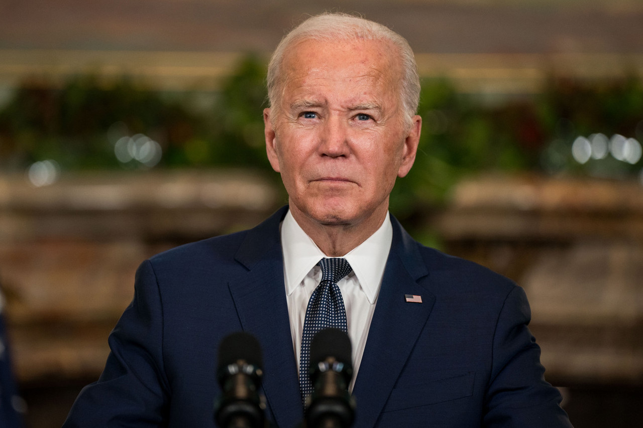 Biden's Strong Stance: Support for Ukraine & Condemnation of Putin