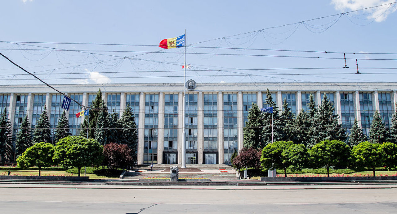 The Moldovan government is meeting today to discuss 20 draft decisions