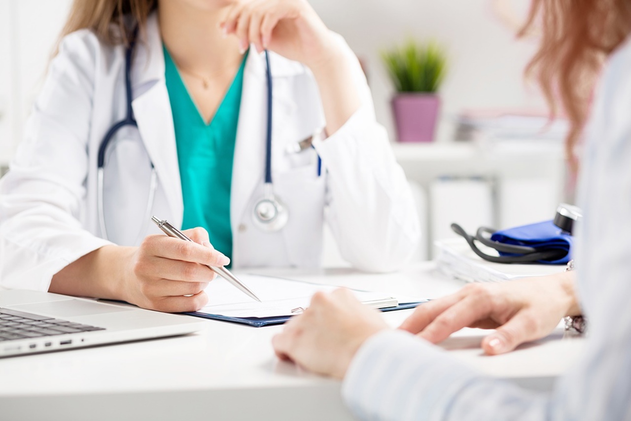 Studenții din R. Moldova care învață peste hotare beneficiază de poliță medicală când vin în țară. Ce acte sunt necesare 