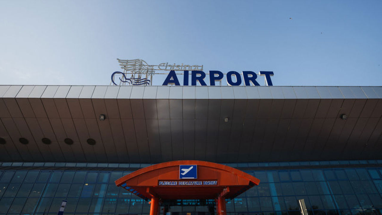 O jucărie cu componente ale unui obiect exploziv, depistată la Aeroportul Internațional Chișinău