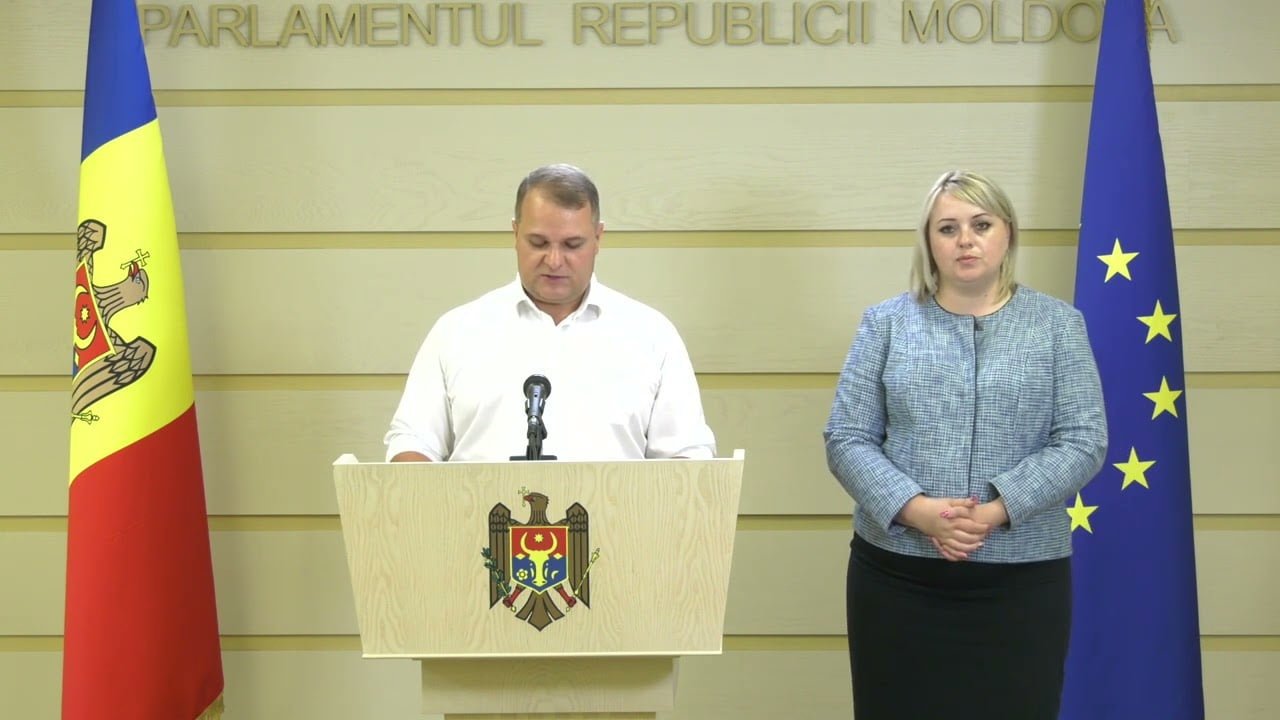Deputații Irina Lozovan și Alexandr Nesterovschi, fără imunitate